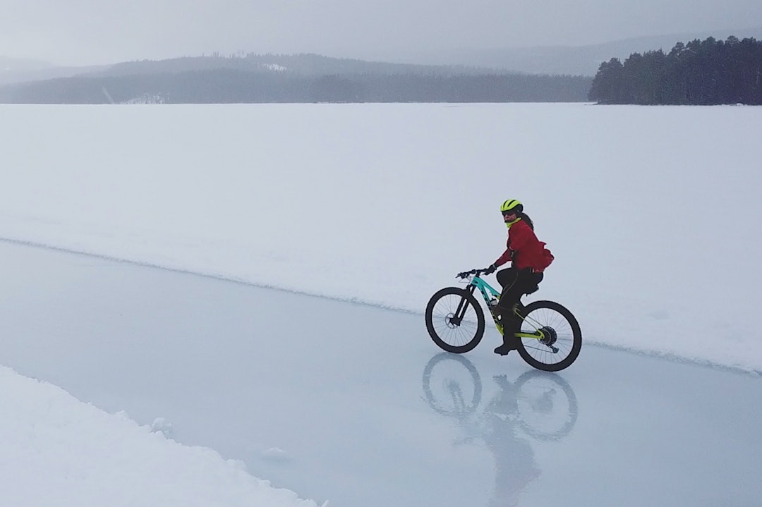 Elisabeth Sveum er en av ildsjelene bak Kloppa Ice Race på Harestuvannet. Foto: Bengt Ove Sannes Elisabeth Sveum fronter Kloppa Ice Race
