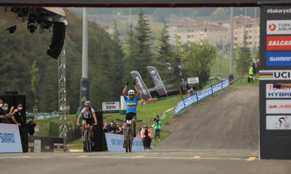 Hector Leonardo Paez Leon forsvarte VM-tittelen fra i fjor da han kom alene til mål under årets maraton-mesterskap i Tyrkia. Foto: Arrangøren Maraton-VM 2020
