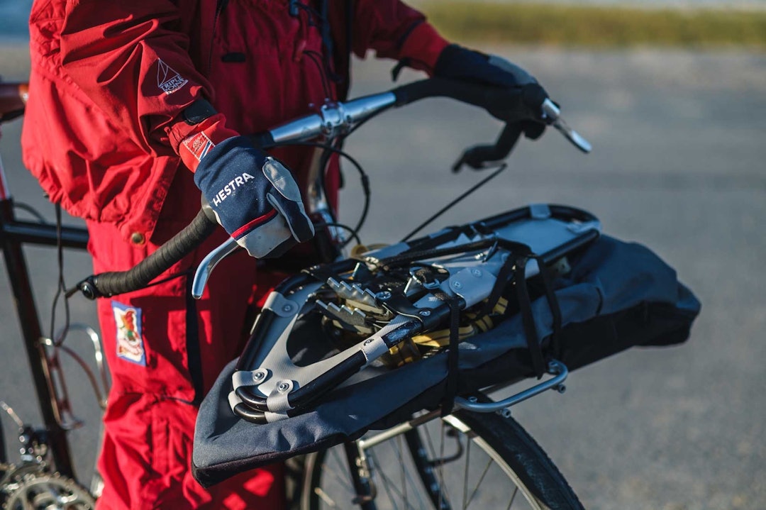 TRUGER: Truger duger. Truger kan overta jobben når det blir for mye snø for syklene. Joda, ski er absolutt bra, men truger tar mindre plass og krever ikke skistøvler. Altså perfekt til vårlig duatlon. Ok, vi synes også det ser litt tøft ut med truger på bagasjebrettet. sykkeltur bikepacking truger