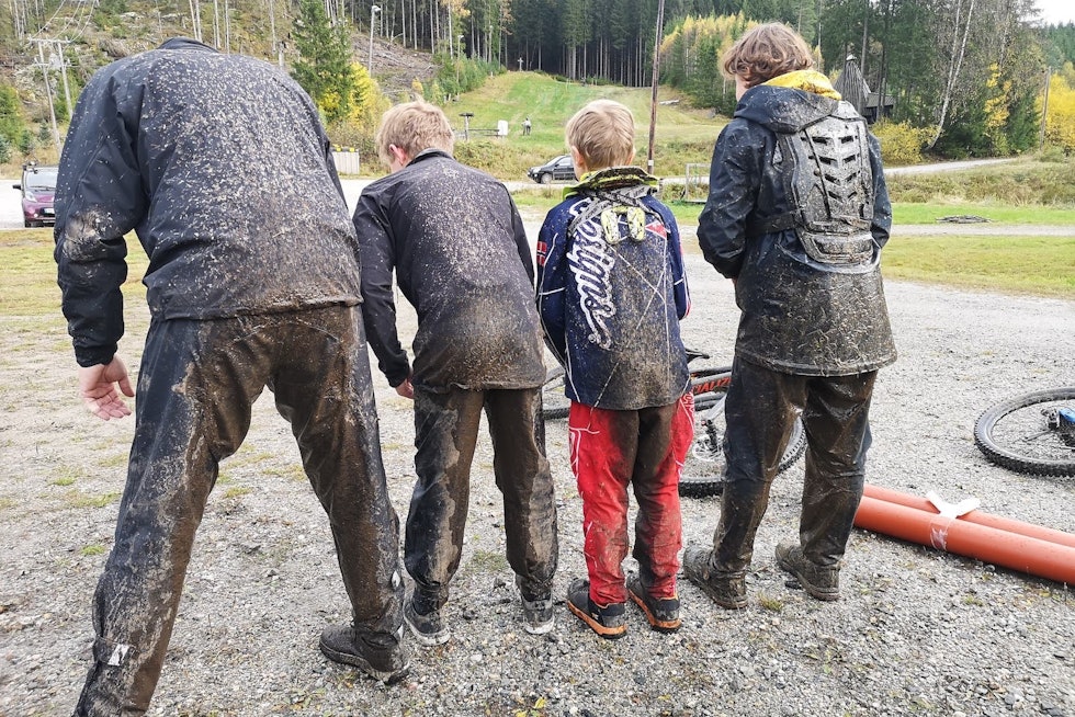 Rikelig med regn inn mot Camp Kjerringåsen sørget for gjørmete forhold i Kjerringåsen. Foto: Pål Valbjørk Camp Kjerringåsen