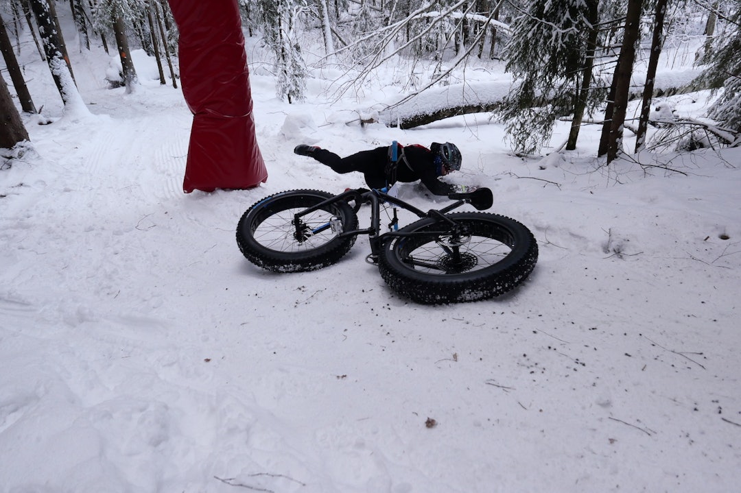 Akebakke: Det var mange som fikk vesentlige utfordringer med å holde hjula under seg. Foto: Stian Bergsveen Akebakke: Det var mange som fikk vesentlige utfordringer med å holde hjula under seg. Foto: Stian Bergsveen