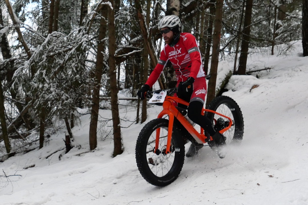 Alle midler: Vidar Mehl på vei mot seier med særegen teknikk i utforbakken. Foto: Stian Bergsveen Alle midler: Vidar Mehl på vei mot seier med særegen teknikk i utforbakken. Foto: Stian Bergsveen