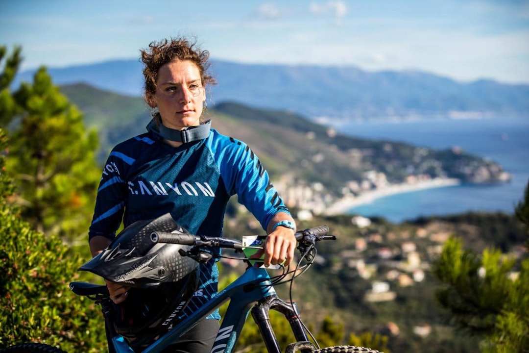 ENDURO-STJERNE: Tyske Inez Thoma er ofte på pallen i EWS-konkurranser. Hun er en av syklistene som har gitt Canyon tilbakemeldinger under utviklingen av nye Strive.