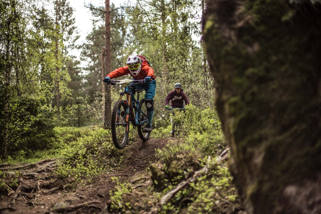 Håvard Mageli over bakhjulet. Håvard Mageli over bakhjulet.