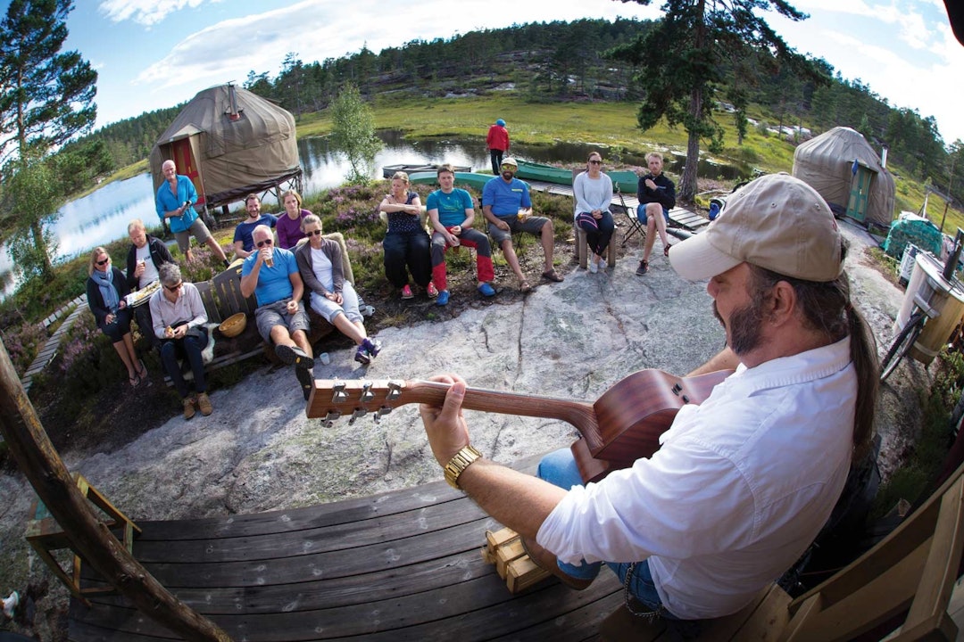 Totalopplevelse: På Canvas kan sykkelturene avrundes med gode måltid og live-musikk. Foto: Thomas Brynjulf Svendsen Stibyggeren-Jan-Fasting-3