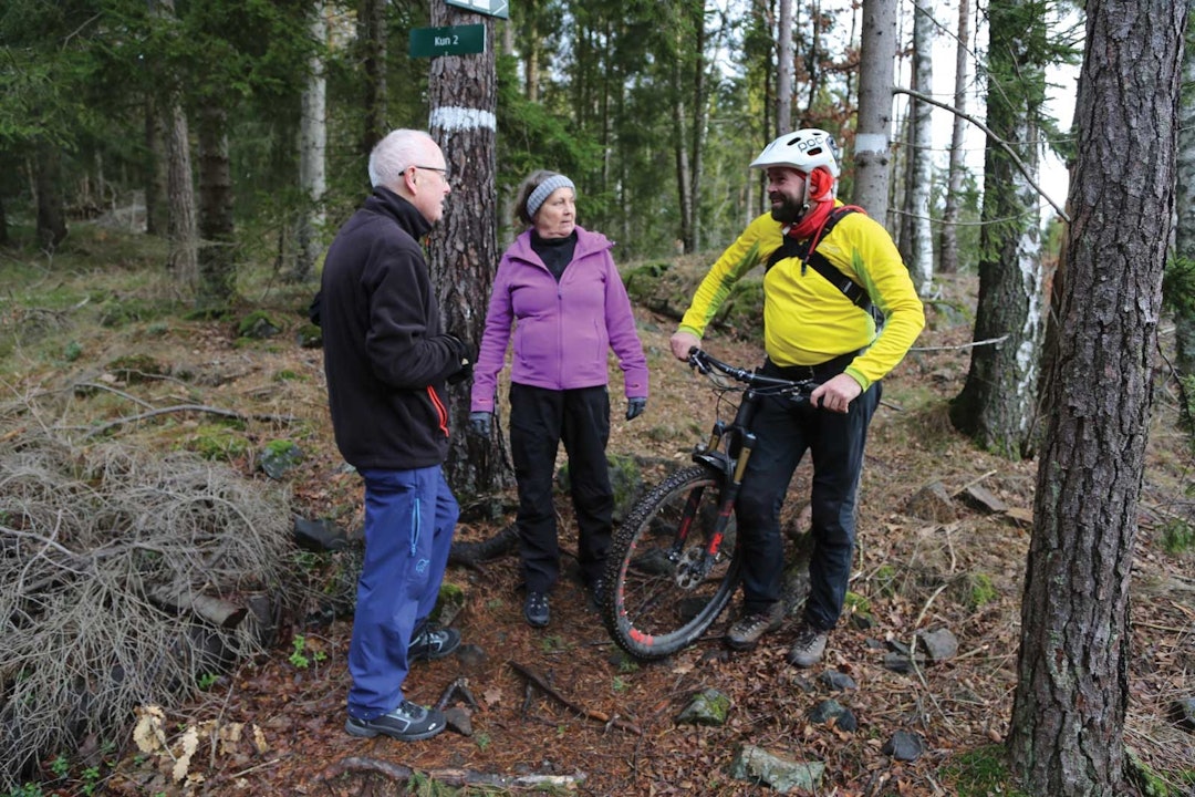 BANK I BORDET: Hittil har konflikter ikke vært noe problem i Tungvektern i Arendal, men Fasting tror det nok vil komme en dag. Foto: Espen Bierud. Stibyggeren-Jan-Fasting-6