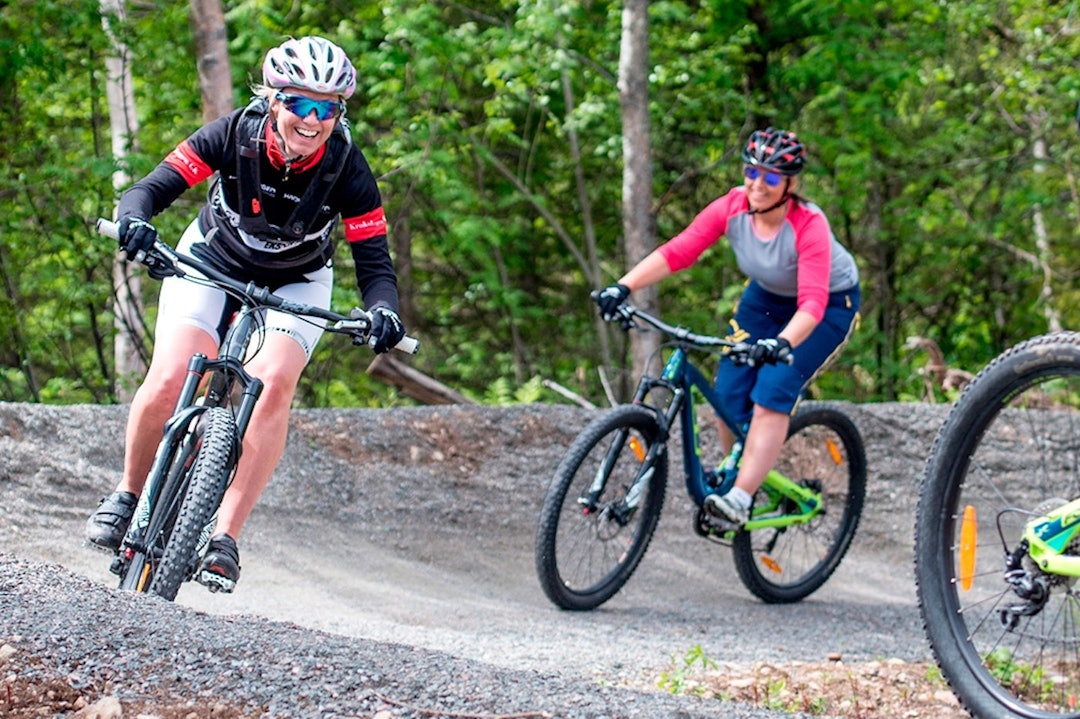 Stiene i Nilsbyen vil holde samme standard de i Gullia i Trysil, med gruslegging og konstruksjon som skal tåle vått vær og mye bruk. Foto: Frederik Otterstad terrengsykkelpark i Nilsbyen