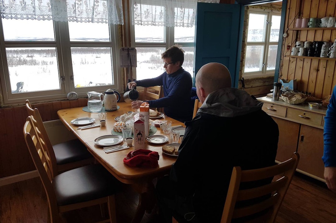 Frokost på Soussjavre fjellstue 1400x933