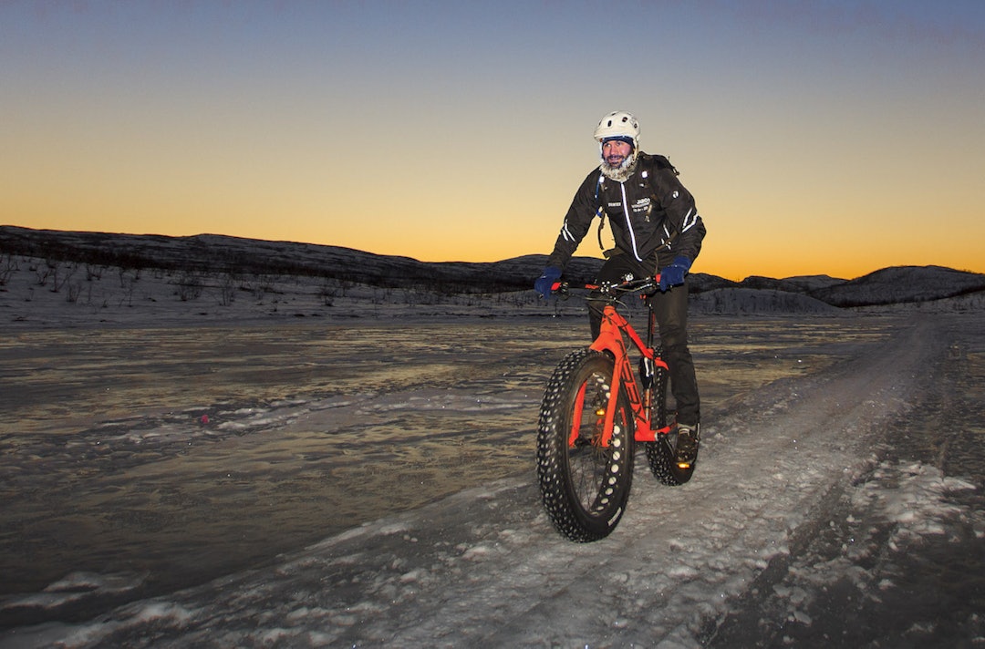 Den magiske timen. Foto: Jon Vidar Bull Alta Fatbike 1 - Foto Jon Vidar Bull 1400x924