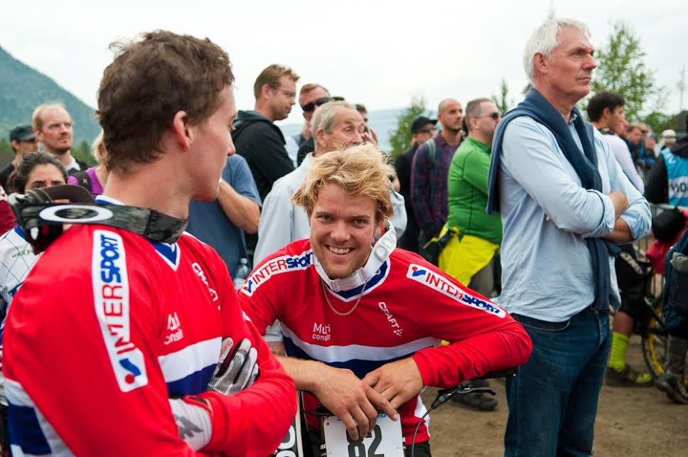 14-35-33_lightboxorg 14-35-33_lightboxorg