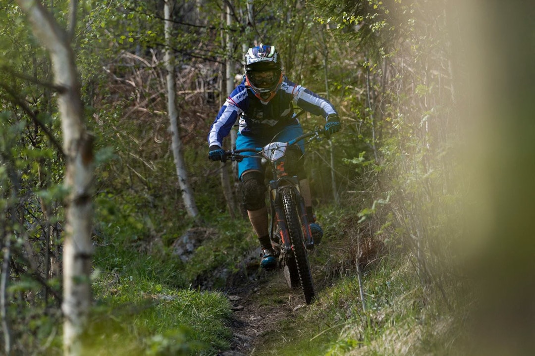 Hilde Sangesland Strædet i fint driv under Nesbyen Enduro. Foto: Per-Eivind Syvertsen Hilde Sangesland Strædet - NesbyEnduro 2017 - Per-Eivind Syvertsen