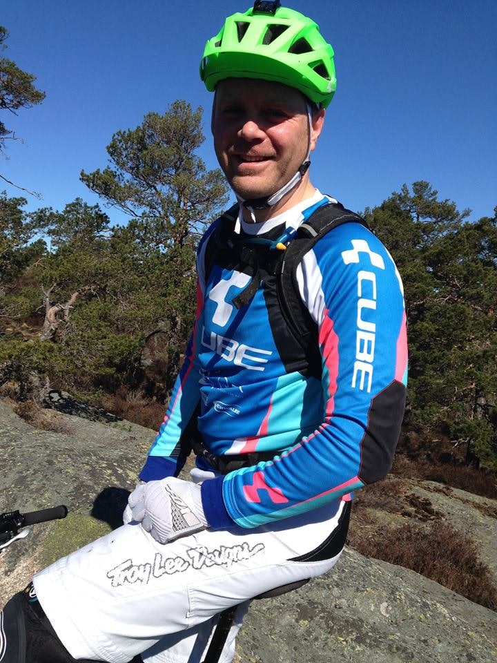 GLAD GUTT: Øyvind Østvedt inviterer alle villige stisyklister til stifest på Sørlandet. GLAD GUTT: Øyvind Østvedt inviterer alle villige stisyklister til stifest på Sørlandet.