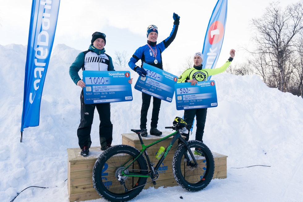 Pallen i herreklassen: Audun Øverbye Hanssen vant foran Daniel Boberg Leirbakken mens Bjørnar Aronsen ble nummer tre. Foto: Rino Engdal Pallen i herreklassen: Audun Øverbye Hanssen vant foran Daniel Boberg Leirbakken mens Bjørnar Aronsen ble nummer tre. Foto: Rino Engdal