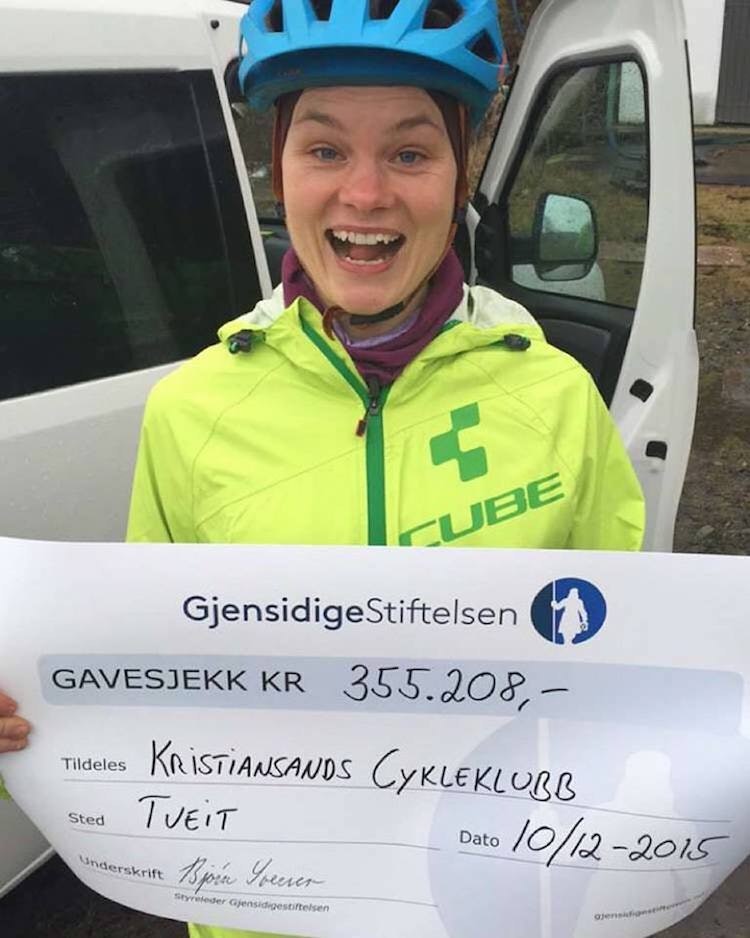 Hilde Sangesland Strædet er en av ildsjelene bak Kristiansand Sykkelpark. Her fra overrekkelsen av det første tilskuddet til anlegget. Foto: KCK Hilde S Strædet - sjekk 750x foto privat