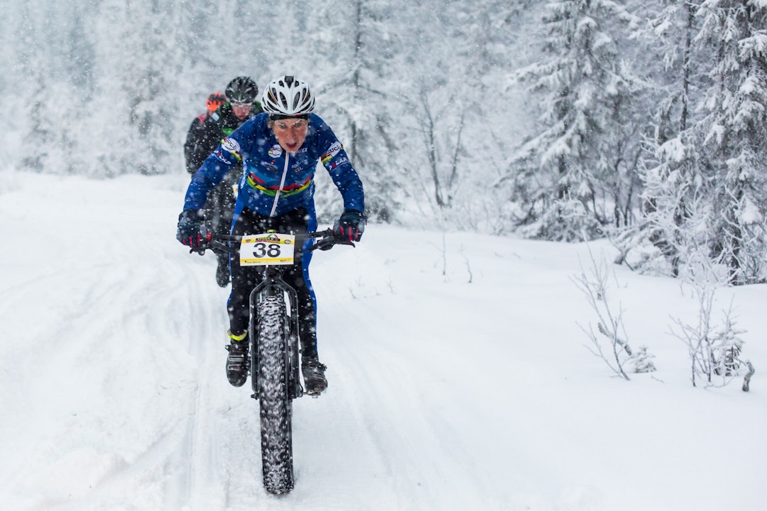 VM-TRØYA: Gjertrud Bø stilte på startstreken i Fatbike-NM med mestertrøya. (foto: Snorre Veggan) fatbike-nm-5010a