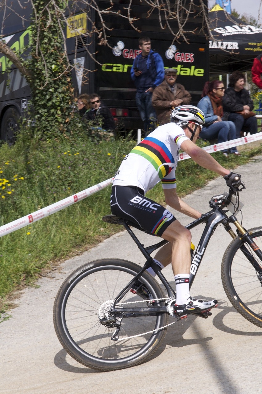 TYNNE STAG: Setestagene skiller seg klart fra nåværende halvdemper fra BMC.