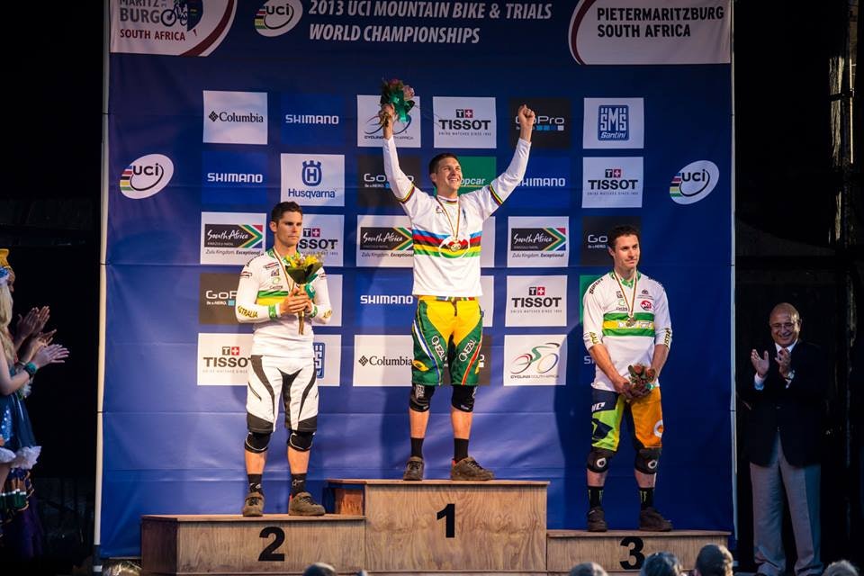LYKKETREFF: Ut med Gwin og inn med Graves. Kanskje er det vinn-vinn for Specialized. Her fra VM i Pietermaritsburg der Graves tok bronse i utfor. Foto: Sven Martin LYKKETREFF: Ut med Gwin og inn med Graves. Kanskje er det vinn-vinn for Specialized. Her fra VM i Pietermaritsburg der Graves tok bronse i utfor. Foto: Sven Martin