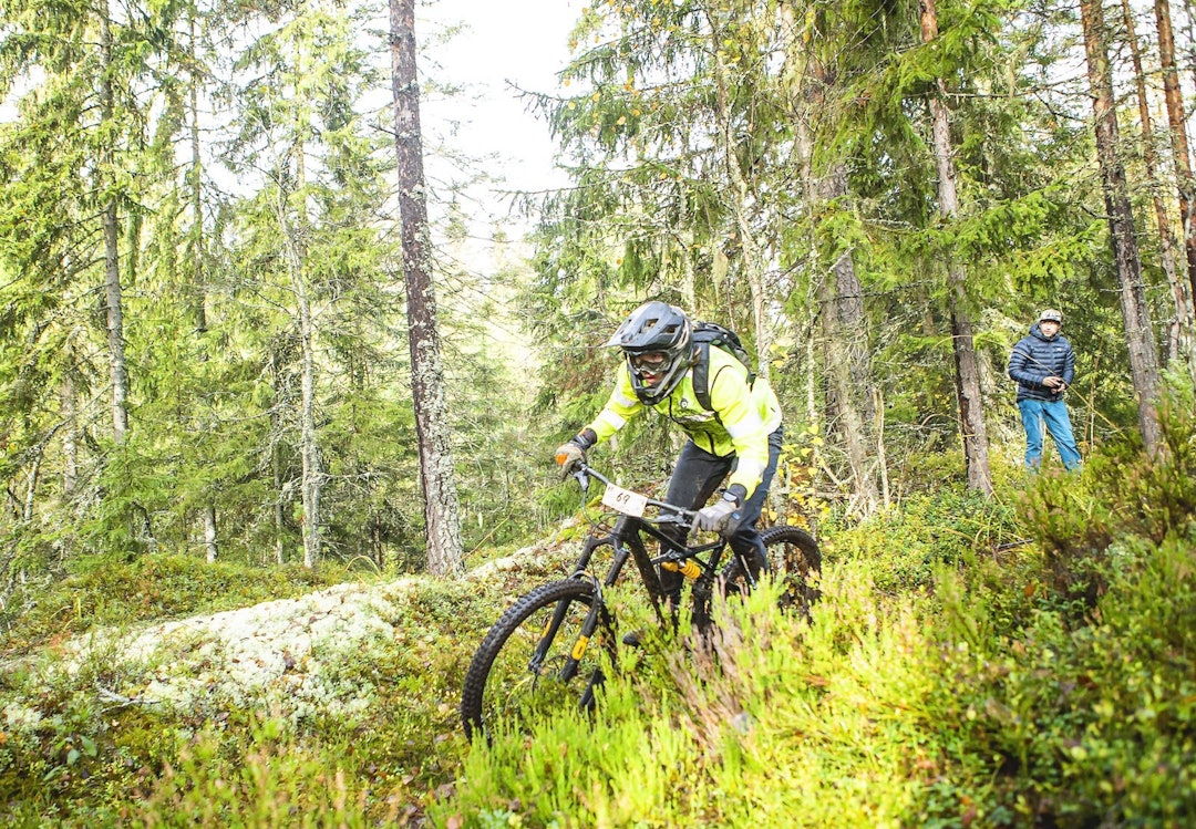 Gard Brovold er tilfreds med valg av sykkel på dagens forhold. Foto: Pål Westgaard