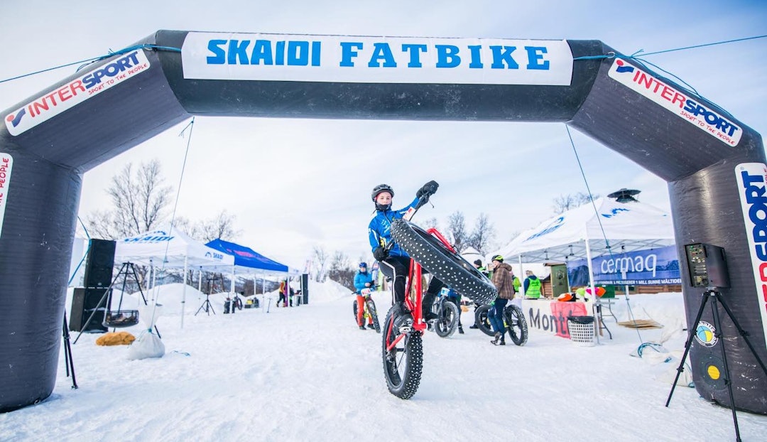 Ingen mangel på krefter og ferdigheter her. Wheelie - Skaidi 2018 - Rino Engdal 1400x807