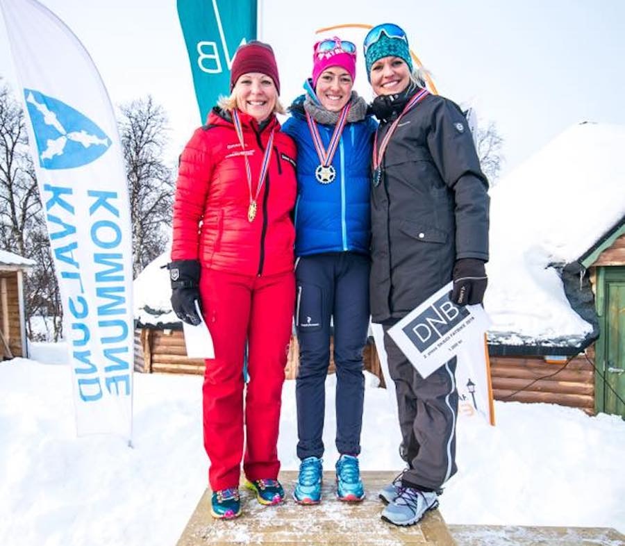 Damepallen: Ida Marie Mulelid Bøthun vant foran Linda Isaksen (til venstre) og Lisa Gresseth på tredjeplass. Foto: Rino Engdal Lisa Gresseth - Ida Marie Bøthun - Linda Isaksen - Rino Engdal 900x