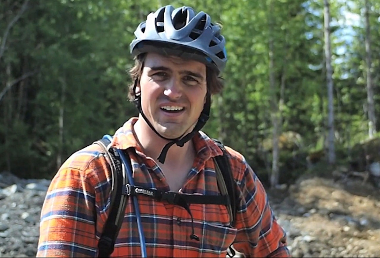 #ENDURO-VEGARD: Sykkelgrenen enduro er i vinden som aldri før. Det vet Hillbilly Huckfest å benytte seg av, og arrangerer en egen endurokonkurranse under årets Huckfest. Vegard Breie viser deg den 10 kilometer lange løypa. Foto: Knut Myking #ENDURO-VEGARD: Sykkelgrenen enduro er i vinden som aldri før. Det vet Hillbilly Huckfest å benytte seg av, og arrangerer en egen endurokonkurranse under årets Huckfest. Vegard Breie viser deg den 10 kilometer lange løypa. Foto: Knut Myking