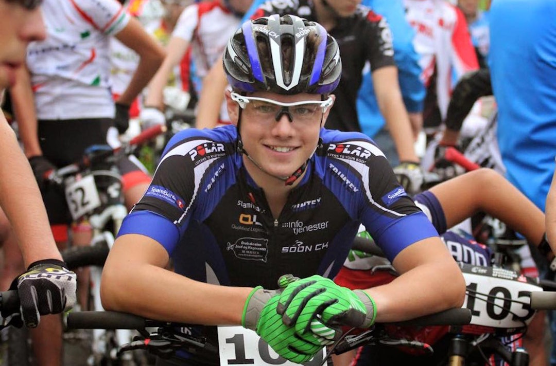 Martin Siggerud er klar for sin andre juniorsesong, men vet at selv om flere av hans argeste konkurrenter i år forsvinner til seniorklassen, kommer det flere sultne opp fra 15/16-årsklassen. Foto: Bjørn Slinger Martin Emil Siggerud April 2015 - Foto Bjørn Slinger 1400x924