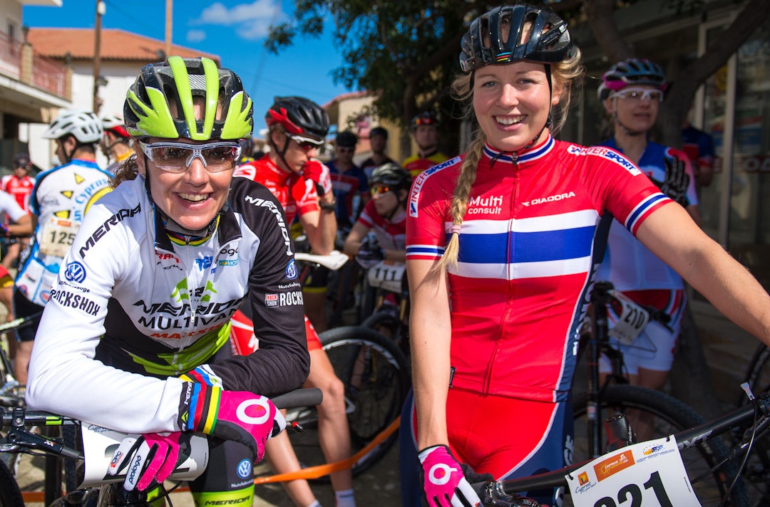 Gunn Rita Dahle Flesjå (til venstre) og Ingrid Sofie Bøe Jacobsen på Kypros vinteren 2015. Foto: NCF/Kuestenbrueck Dahle Flesjå - Jacobsen Kypros 2015 - Kuestenbrueck 1400x924