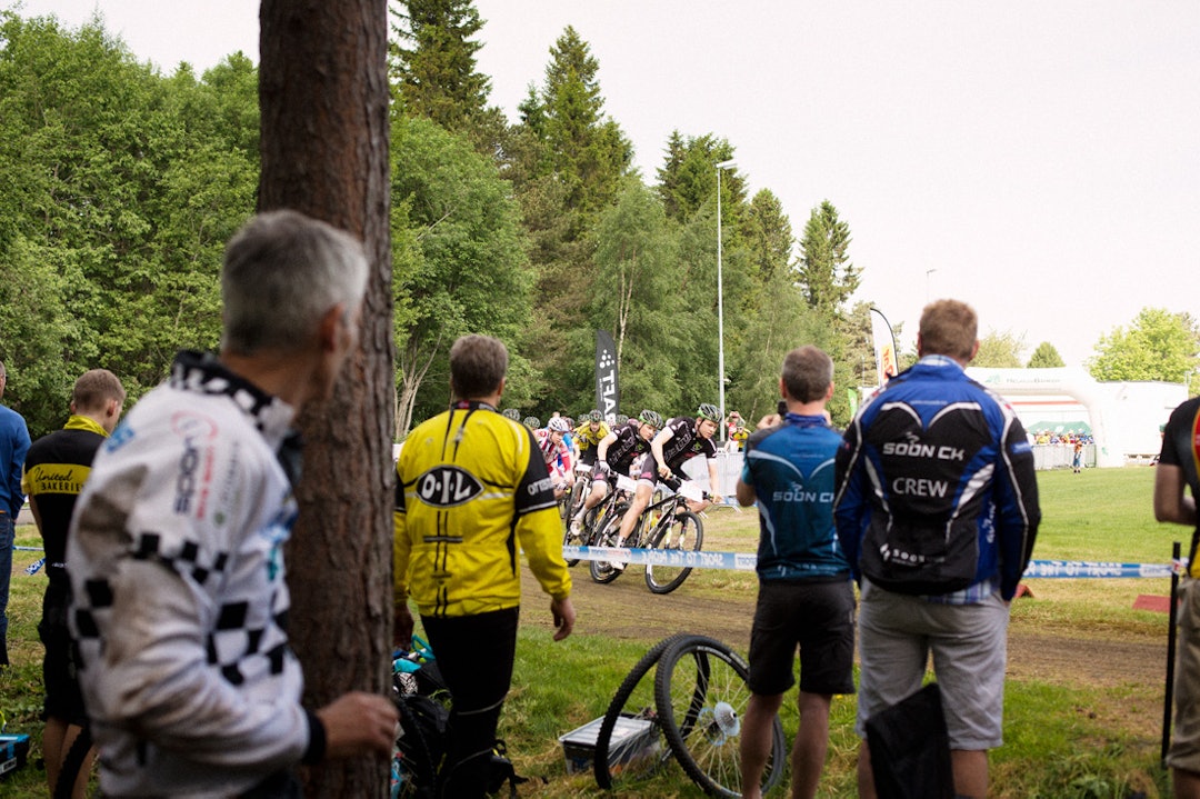 HJELP: Alle kan ha godt av støtte og hjelp på ritt. Gi bort et gavekort. Foto: Kristoffer H. Kippernes HJELP: Alle kan ha godt av støtte og hjelp på ritt. Gi bort et gavekort. Foto: Kristoffer H. Kippernes