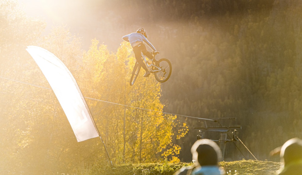 Grunde Kvålseth vant Whip Off stort hopp. Foto: Gisle Johnsen/Hafjell Bike Park Grunde Kvålseth vant Whip Off stort hopp. Foto: Gisle Johnsen/Hafjell Bike Park