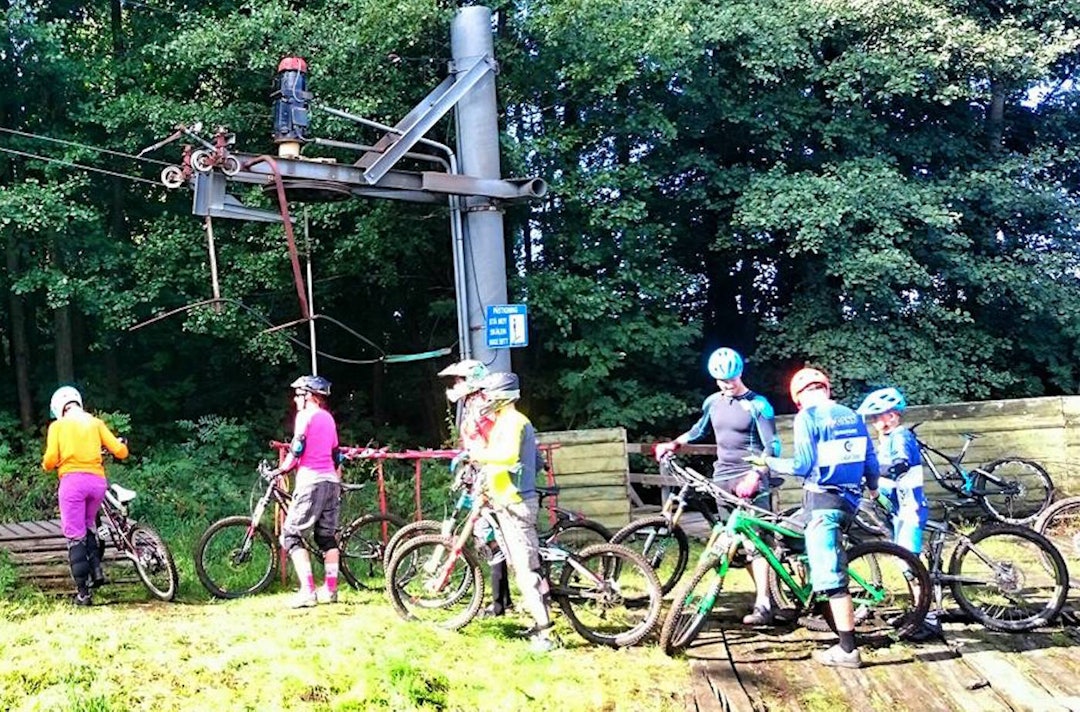 Heisbasert sykling er populært, og anlegget har vært godt besøkt hele sesongen. Foto: Privat Tveit-Bakken utfor:enduro heiskø 1400x924