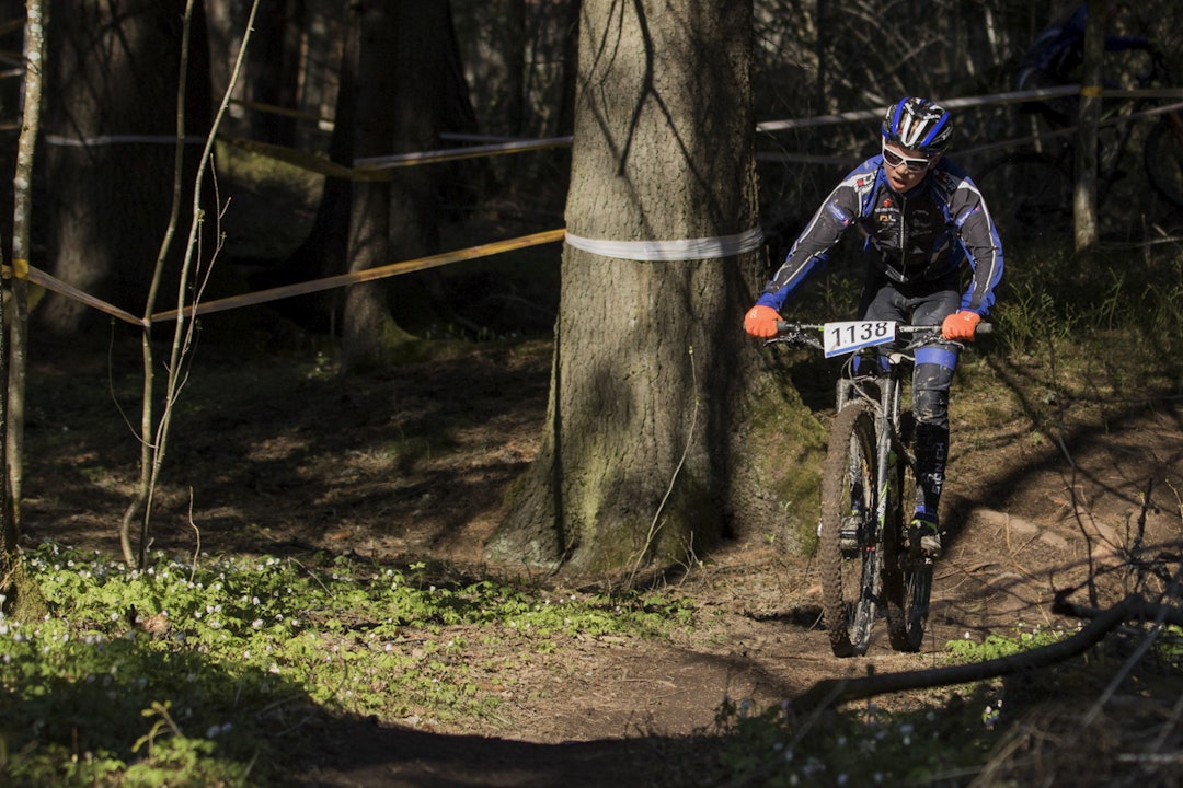 Siggurd Stubberud med full kontroll på røtter og andre hinder i klassen M11-12. Siggurd Stubberud M11-12
