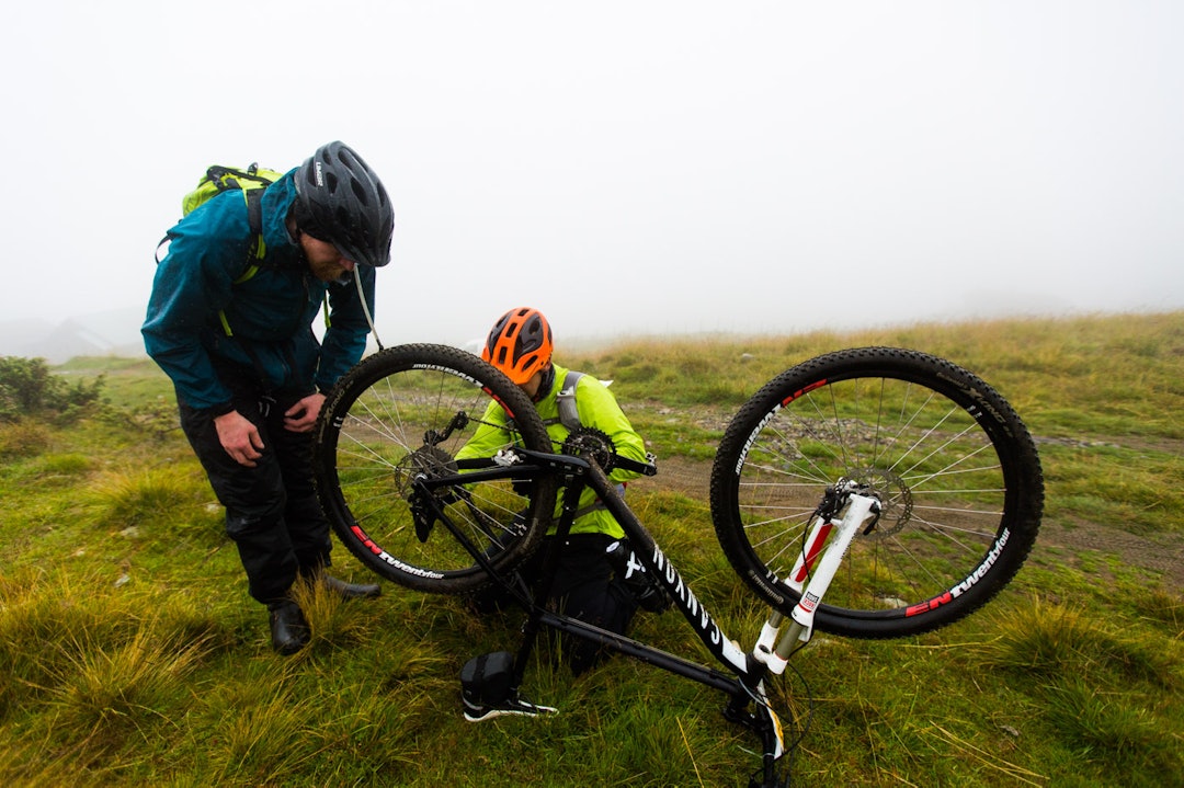 TRØBBEL: Enkelte kilte fast kjedet allerede før første stiparti. (foto: Snorre Veggan) ultrabirken-2285a
