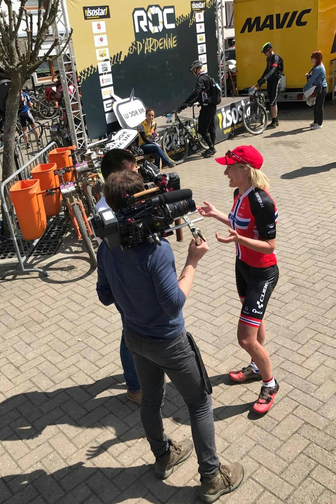 Jeanette Persson fikk mye oppmerksomhet under Roc d’Ardenne. Foto: Thomas Engelsgjerd Jeanette Persson - Roc d Ardenne 2017 - Thomas Engelsgjerd 1100x1400