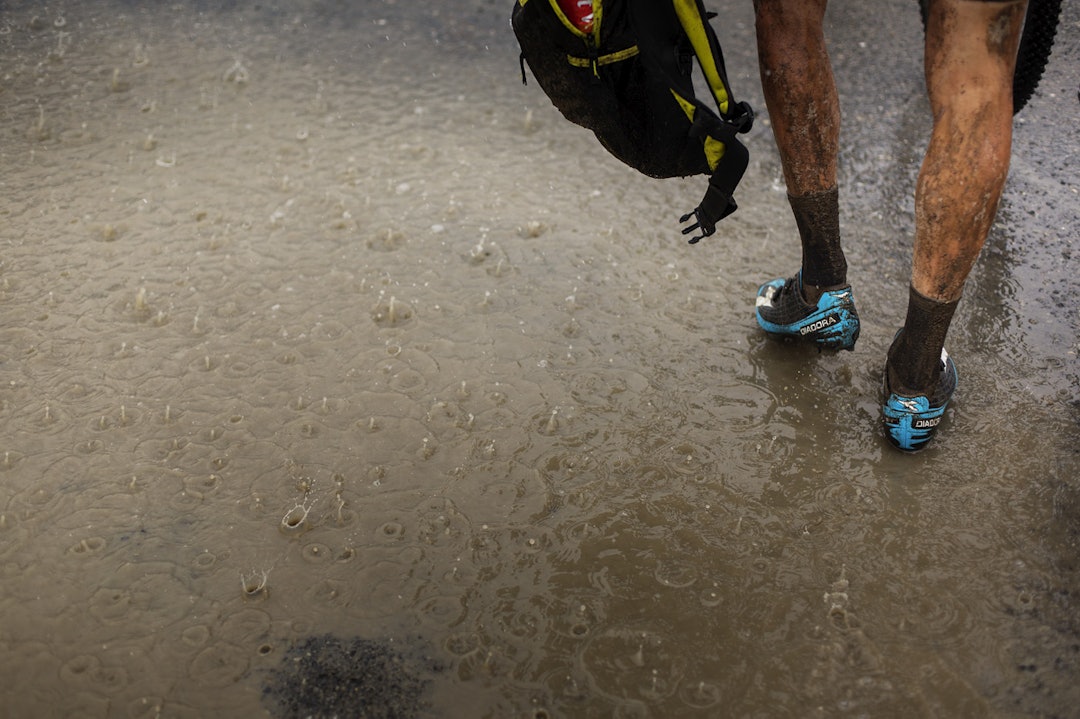 DUSJ: Det var kanskje like greit, for det var i perioder gode dusjmuligheter utendørs. (foto: Kristoffer H. Kippernes) _IPP9467