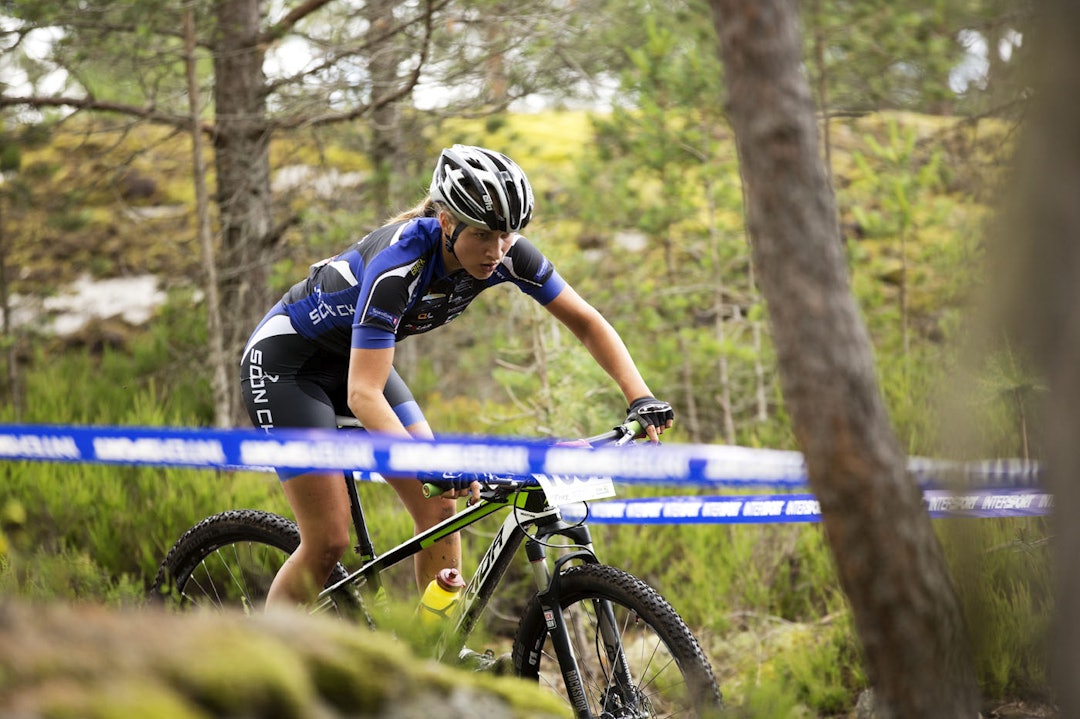 LOVLIG: Thea Siggerud vant NM i rundbane for K16 overlegent i år, på en halvdemper på over 10 kilo. Foto: Kristoffer H. Kippernes. LOVLIG: Thea Siggerud vant NM i rundbane for K16 overlegent i år, på en halvdemper på over 10 kilo. Foto: Kristoffer H. Kippernes.