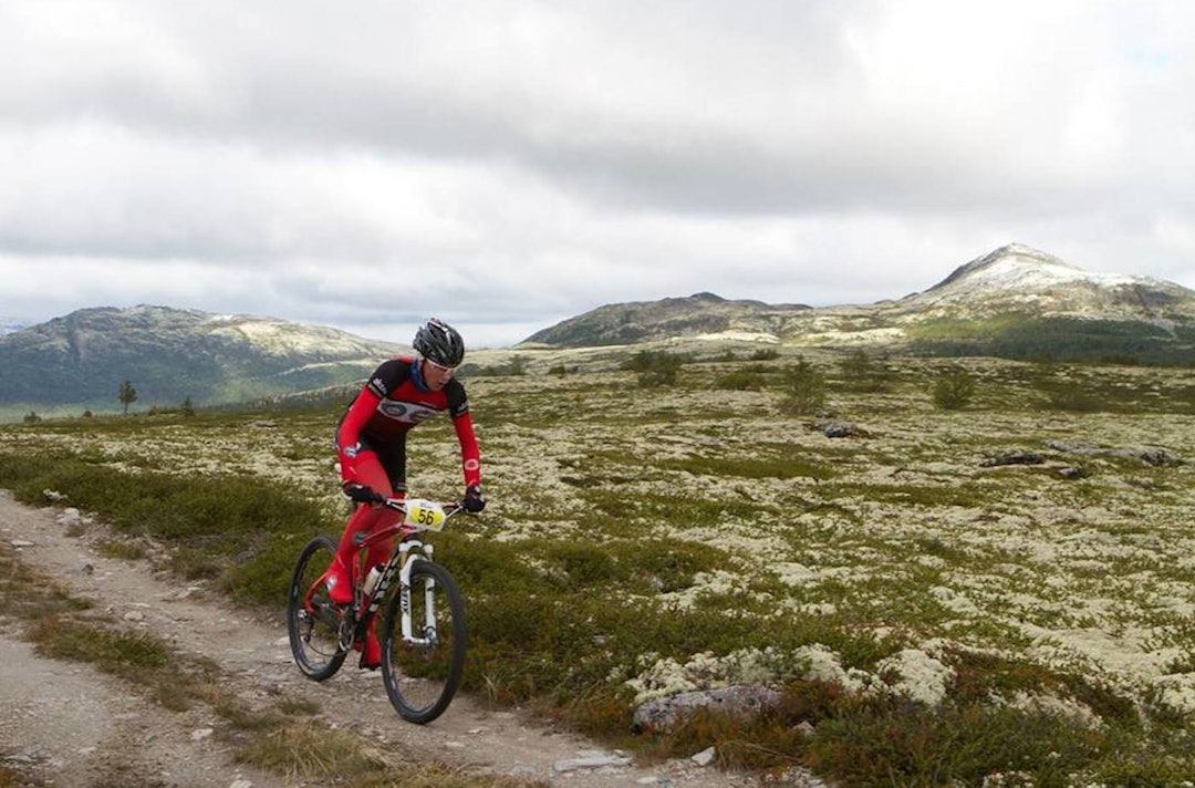 TRANS-ØSTERDALEN 3-Dagers er ett av høydepunktene for Team Trek Mesterhus, som mener rittet byr på indrefileten av det nedlagte MTB 6-dagers fra Trondheim til Oslo. Foto: Arrangøren Eirik Fiskvik-Trans Østerdalen etappe 3-Fonnåsfjellet 2014 - Foto Norsk Folkehjelp 1400x924