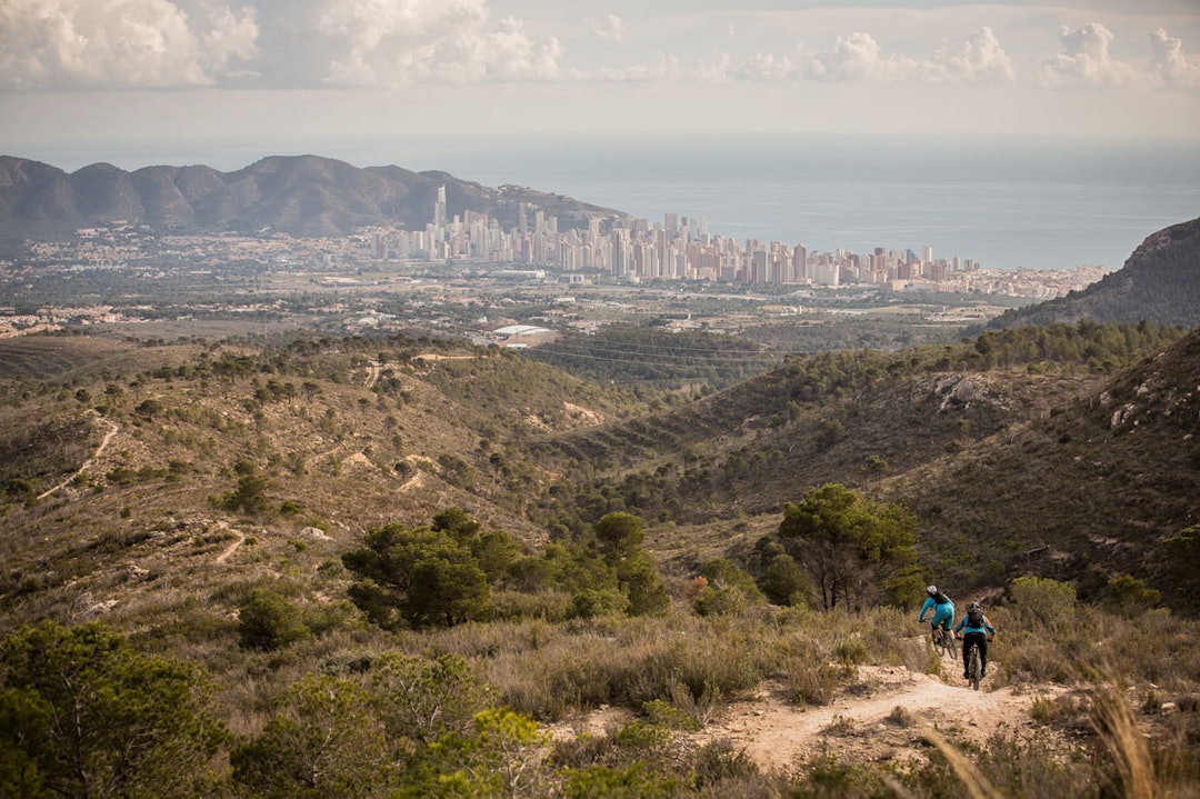 P28B0255-Hole-og-Are-nerrover-utsikt-mot-Benidorm P28B0255-Hole-og-Are-nerrover-utsikt-mot-Benidorm
