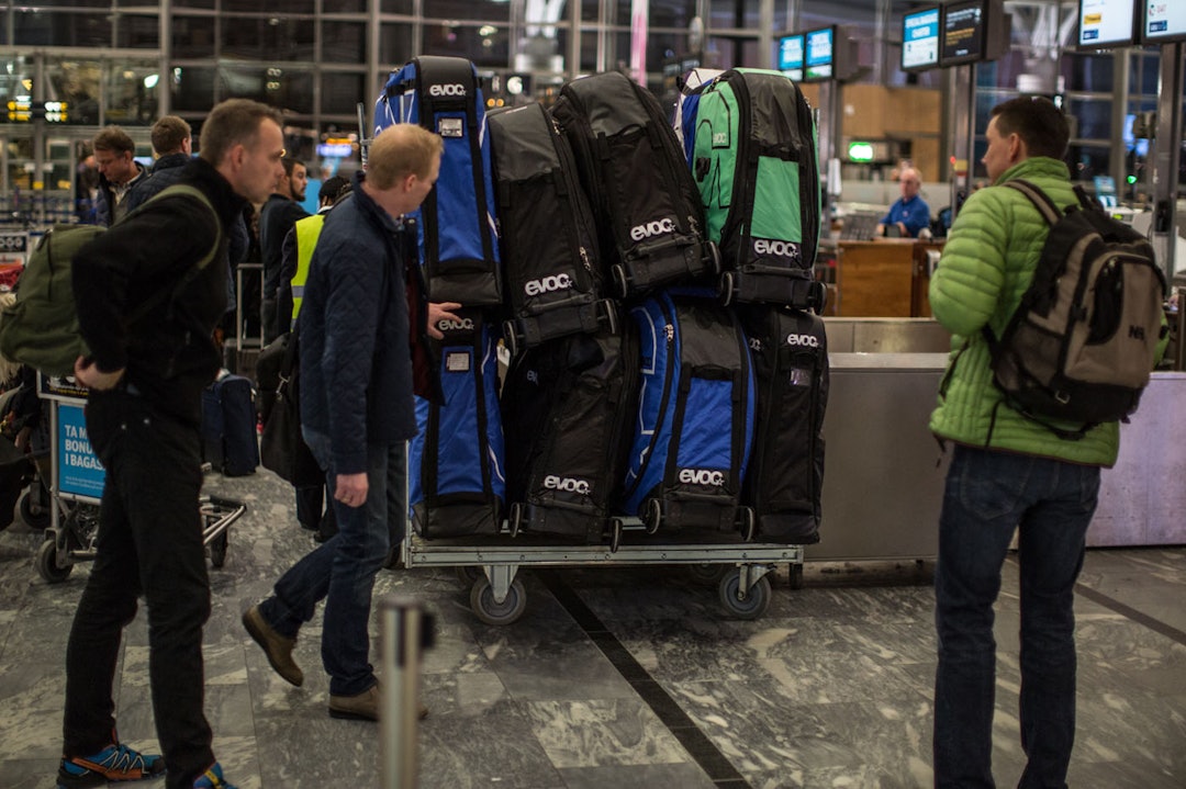 P28B9590-et-antall-hundre-kg-bagasje-m-ni-sykler-paa-tur-Josteinb-Haakon-og-Glenn P28B9590-et-antall-hundre-kg-bagasje-m-ni-sykler-paa-tur-Josteinb-Haakon-og-Glenn