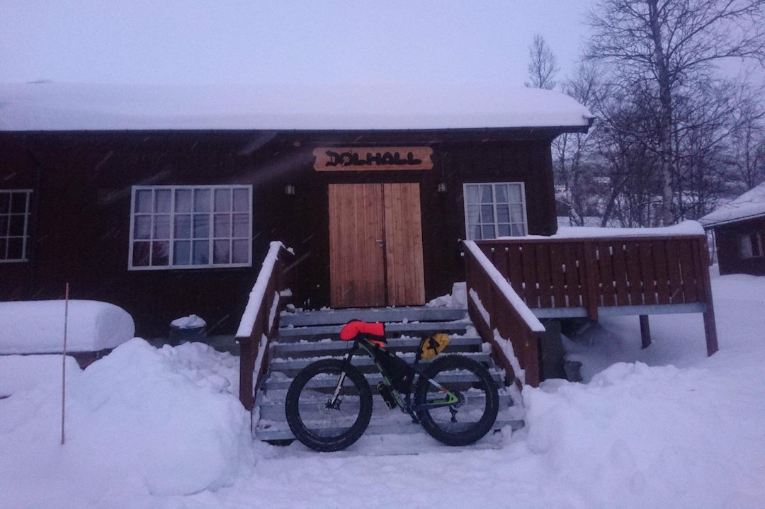 Sjekkpunktet på Dagali er felles for både 150km og 60km. Foto: Nina Gässler Fat Viking - sjekkpunkt Dølhall Dagali - Nina Gässler 1400x933