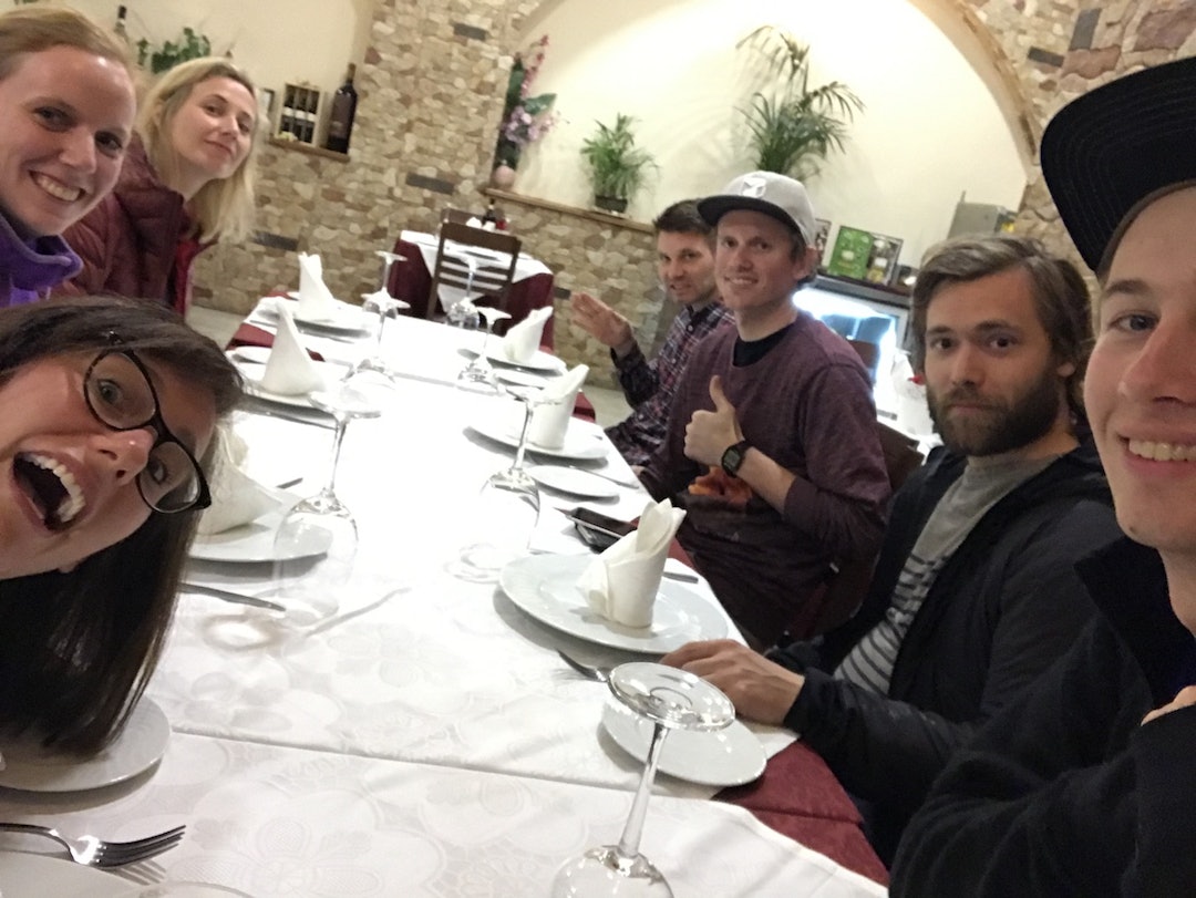 Man må selvsagt også nyte for å yte. Foto: Matea Deliu Malaga 2017 dinner - Foto Matea Deliu 1400x1052