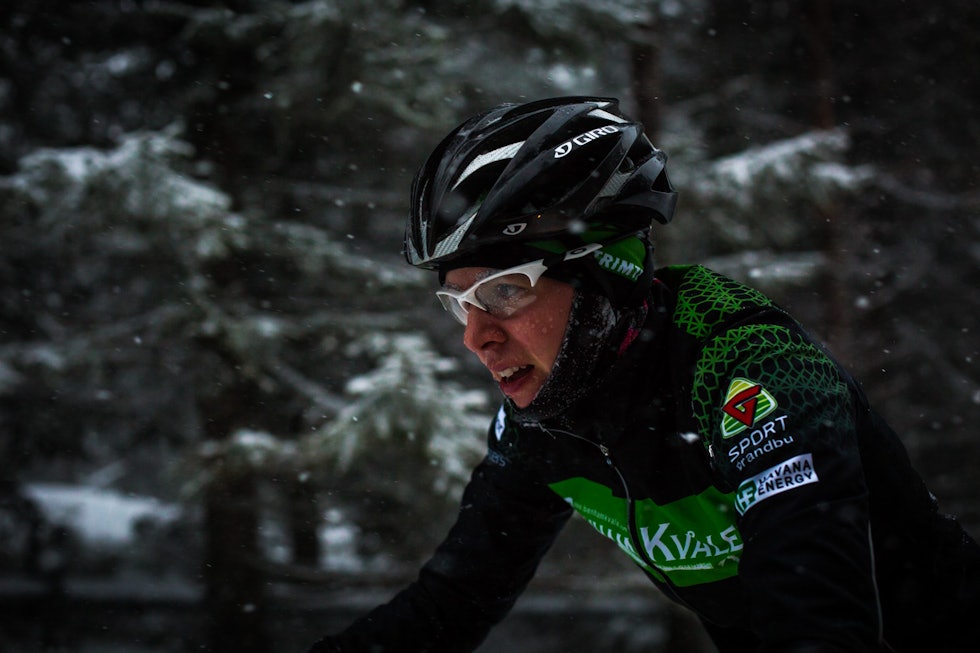 LOKAL: Like bak kom Emily Benham fra Hadeland CK. (foto: Snorre Veggan) fatbike-nm-4900a