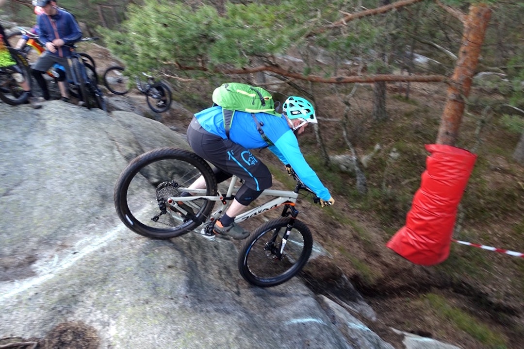 Noen crux går nedover. Cruxjam 2016 Pål Valbjørk Cruxing 4 - Pål Valbjørk 1400x933