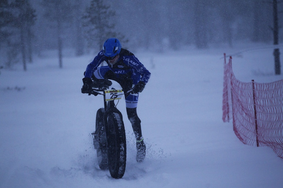 FAVORITT OVERENDE: Morten Vaeng var en av favorittene i NM-fellesstarten. Men også han måtte ha fotisett underveis. (foto: Kristoffer H. Kippernes) _KHK0456