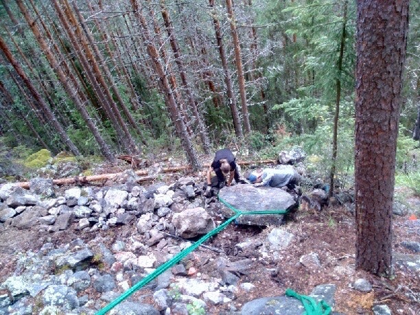 Norsk natur har en del utfordringer for stibyggerne. Foto: Tråkk n Roll Trail work Nesbyen