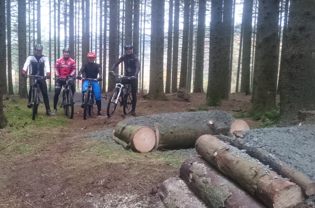 Det flasker seg i skogen på Jæren. Foto: Bjørn Kjetil Aanensen Thomas Nærland - Stian Osmundsen - Lasse Johannesen - Helge Løge - Foto Privat 100x924