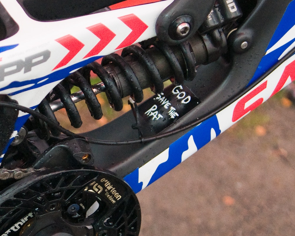 GOD BEDRING: Ratboy Bryceland er fortsatt under opptrening og rehabilitering etter ankelskaden han pådro seg i Hafjell. Han har akkurat begynt å gå og så vidt begynt å trene på sykkel inne. Vi håper vi ser ham tilbake i form til våren. GOD BEDRING: Ratboy Bryceland er fortsatt under opptrening og rehabilitering etter ankelskaden han pådro seg i Hafjell. Han har akkurat begynt å gå og så vidt begynt å trene på sykkel inne. Vi håper vi ser ham tilbake i form til våren.