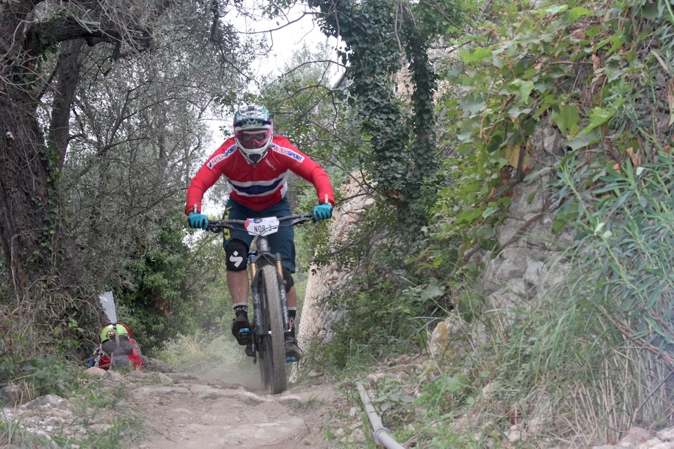 Andre Aamodt debuterte i Enduro World Series sammenheng med enduro-VM Trophy of Nations i Finale Ligure. Foto: Ingeborg Scheve Andre Aamodt debuterte i Enduro World Series sammenheng med enduro-VM Trophy of Nations i Finale Ligure. Foto: Ingeborg Scheve