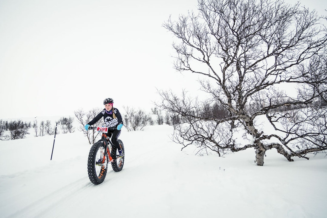 Sofie Thomassen vant ungdomsklassen. Foto: Ziggy Wantuch/ Reklamehuset Nord Sofie Thomassen - Skaidi Fatbike 2017 - Ziggi Wantuch Reklamehuset nord 1400x933