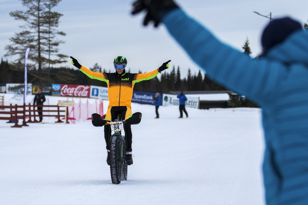 Ole Christian Fagerli syklet inn til overlegen seier i det uoffisielle fatbike-NM på Lygna i februar. Foto: Per-Eivind Syvertsen Ole Christian Fagerli NM fatbike 2017 - Per Eivind Syvertsen