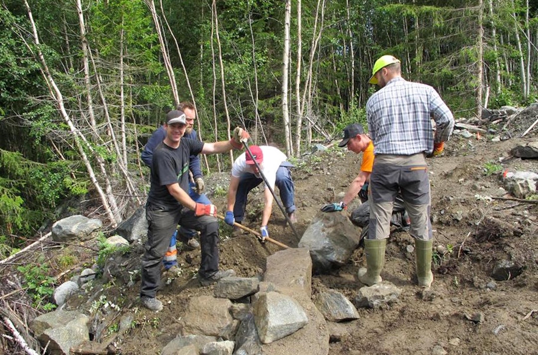 Tråkk n Roll har bidratt med kompetanse på stibygging. Foto: Duane Butcher/Tråkk n Roll Tråkk n Roll - stibygging 2015 - Foto Privat 1400x924